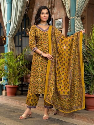 Women's Printed Kurta Pant With Dupatta Set